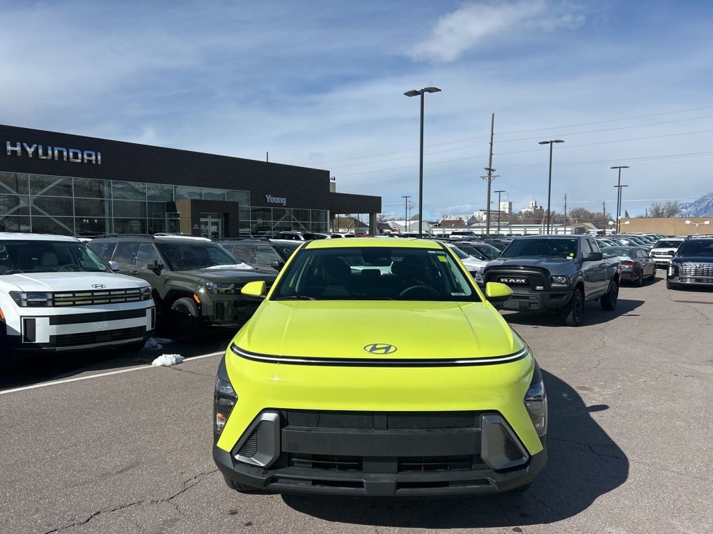 Used 2024 Hyundai Kona SE image 2