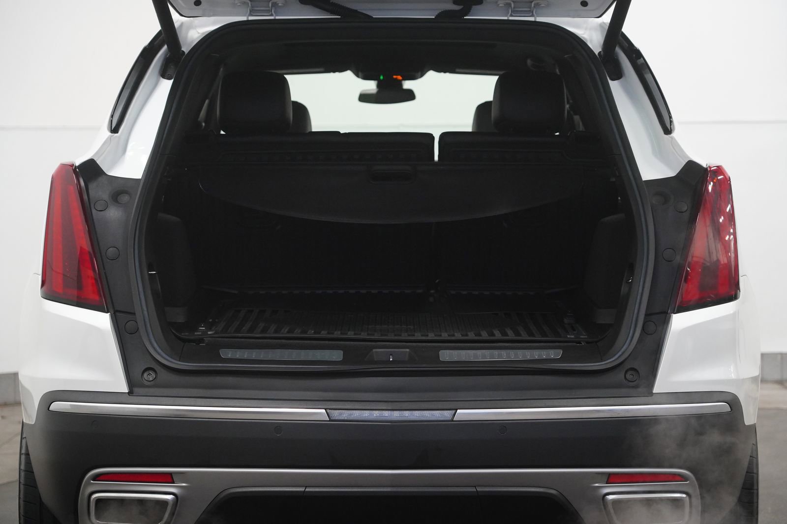 Used 2022 Cadillac XT5 Premium Luxury w/ LPO, Floor Liner Package image 33