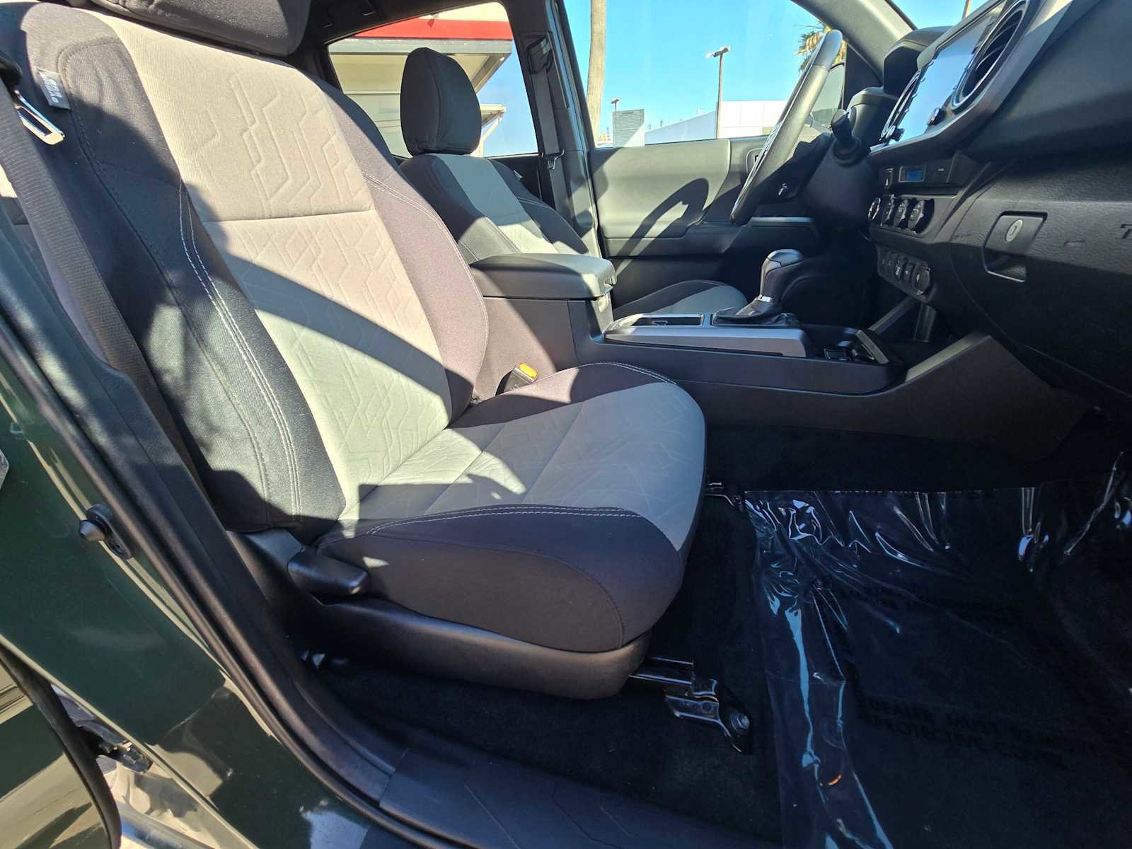 Used 2021 Toyota Tacoma TRD Off-Road image 11