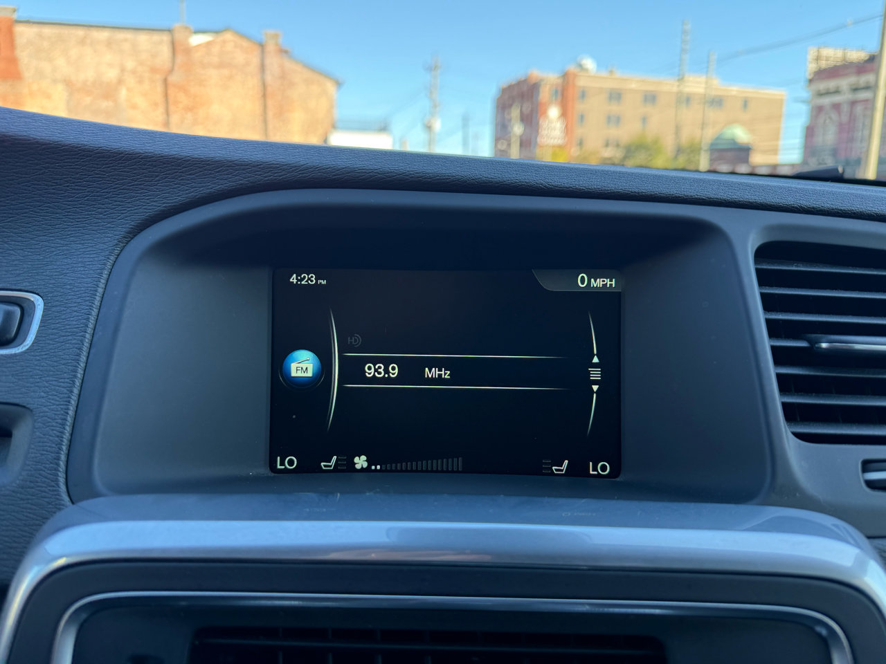Used 2017 Volvo S60 T5 Dynamic w/ Vision Package image 10