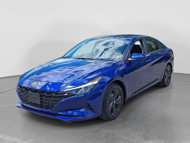 Used 2023 Hyundai Elantra SEL FWD image 3