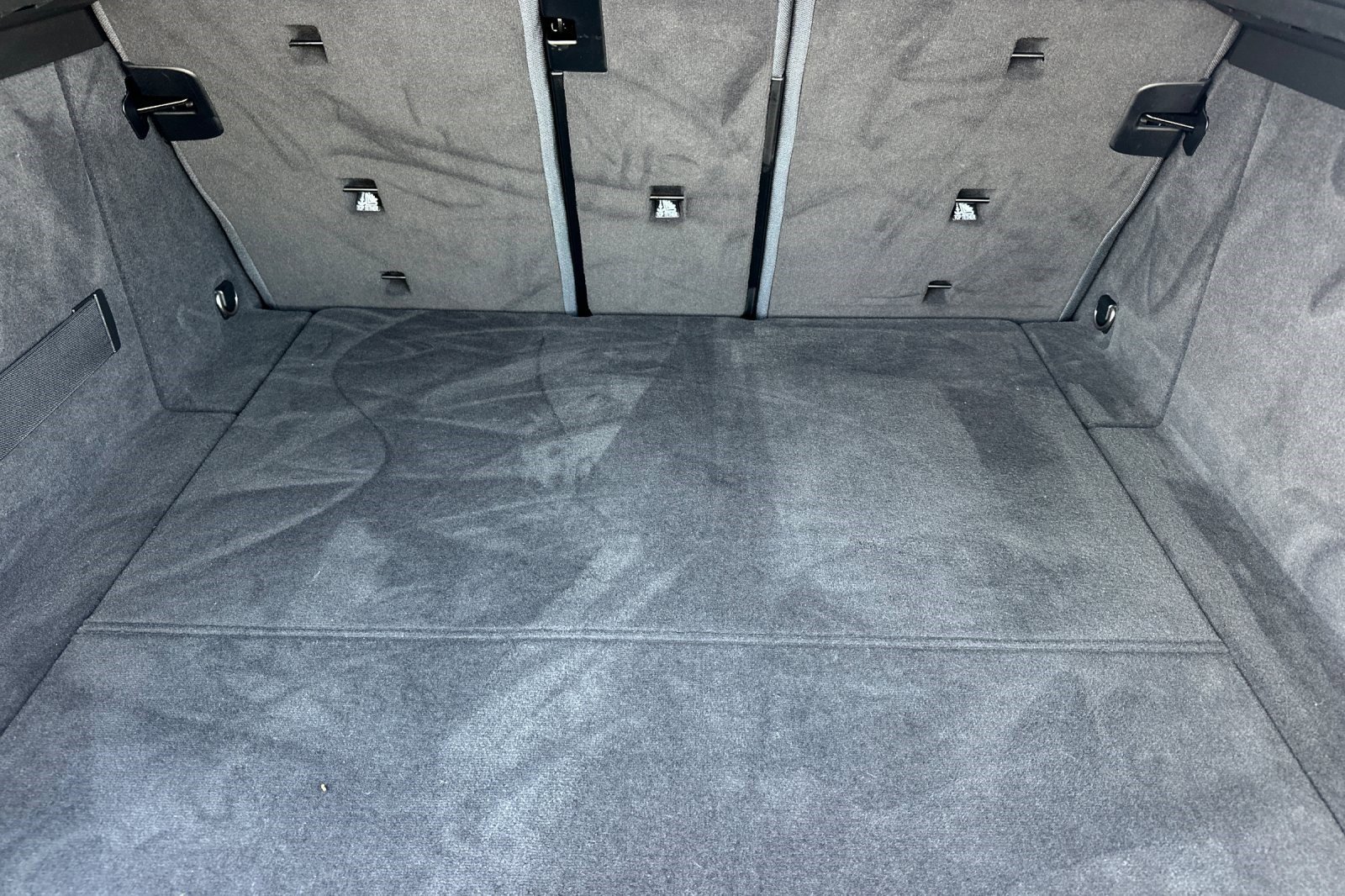 Used 2023 BMW iX xDrive50 w/ Premium Package image 19