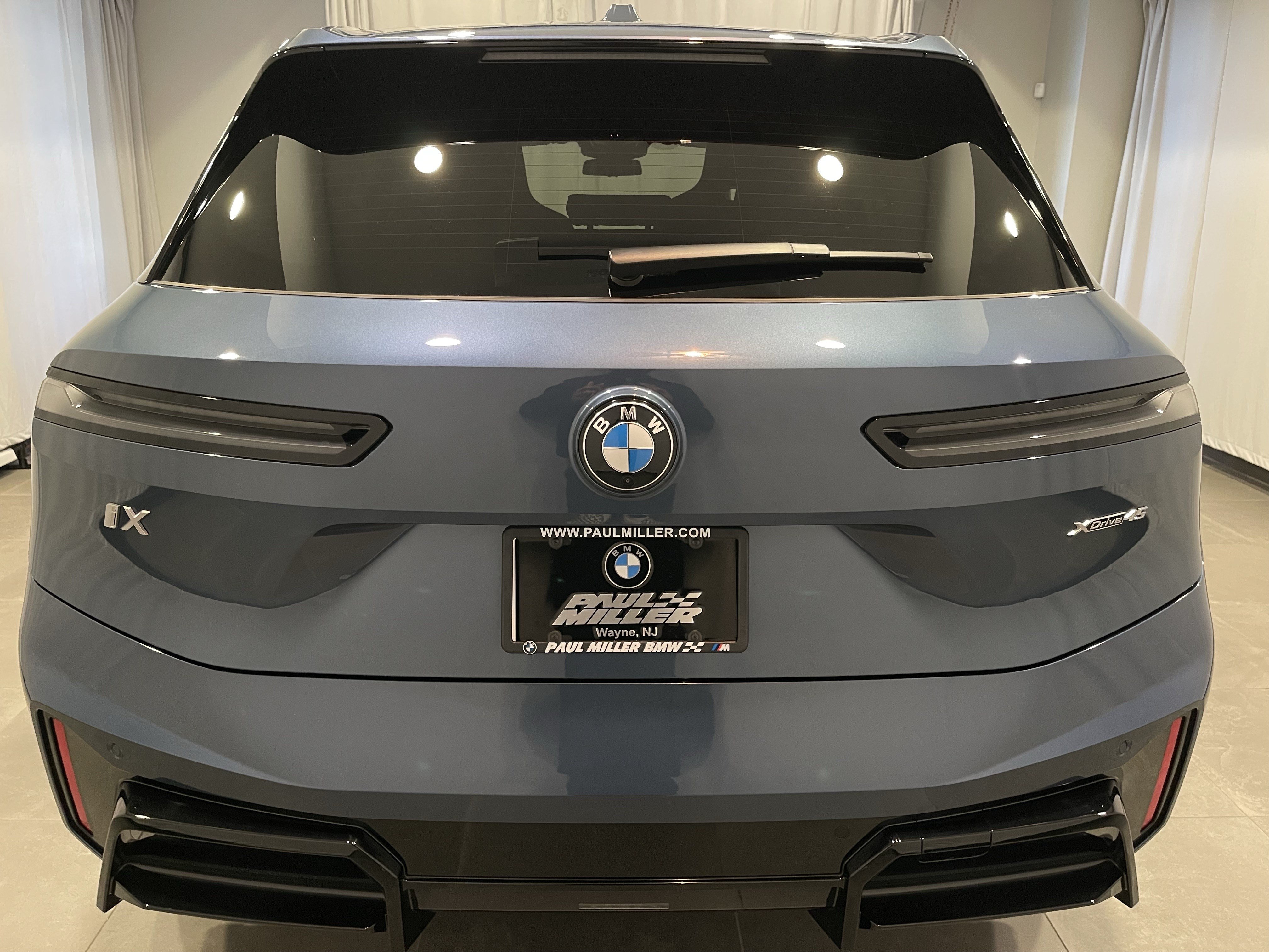 Used 2026 BMW iX xDrive45 w/ M Sport Package AWD/4WD image 5