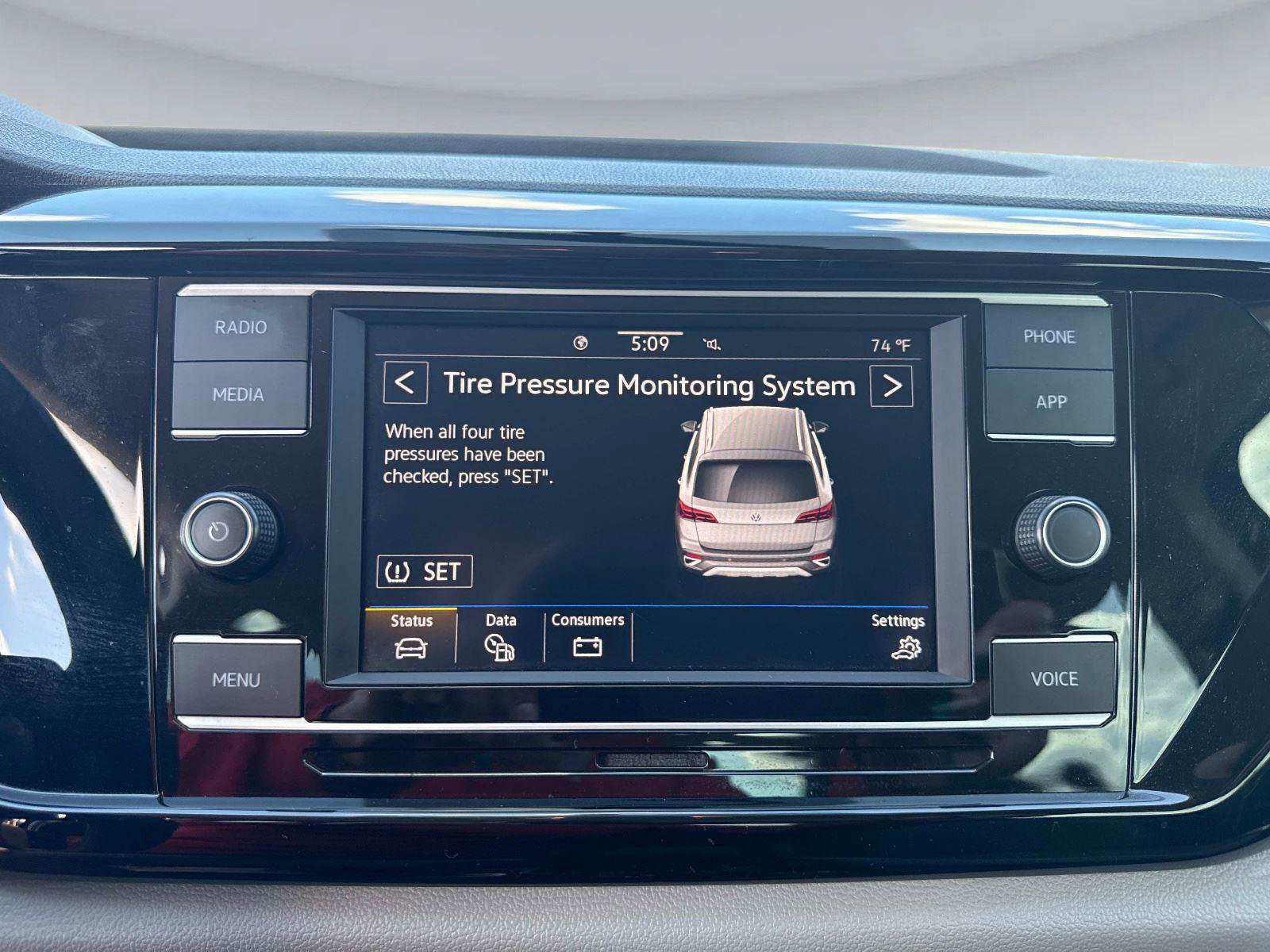 Used 2022 Volkswagen Taos S image 19