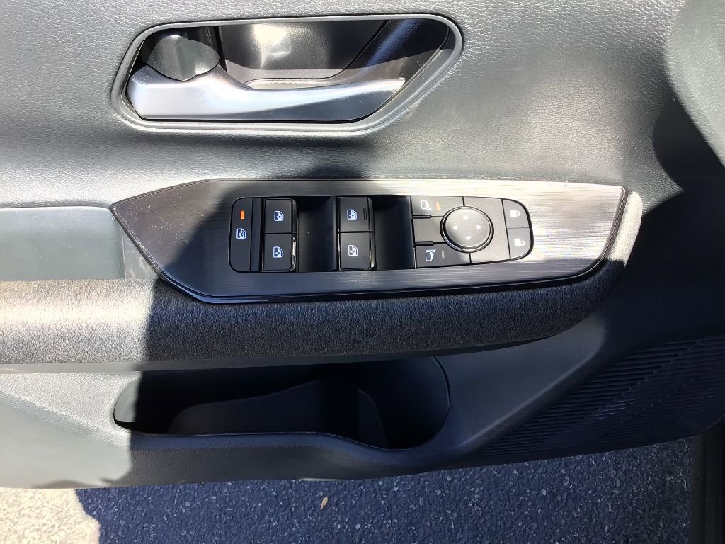 New 2025 Nissan Kicks SV w/ SV Premium Package image 8