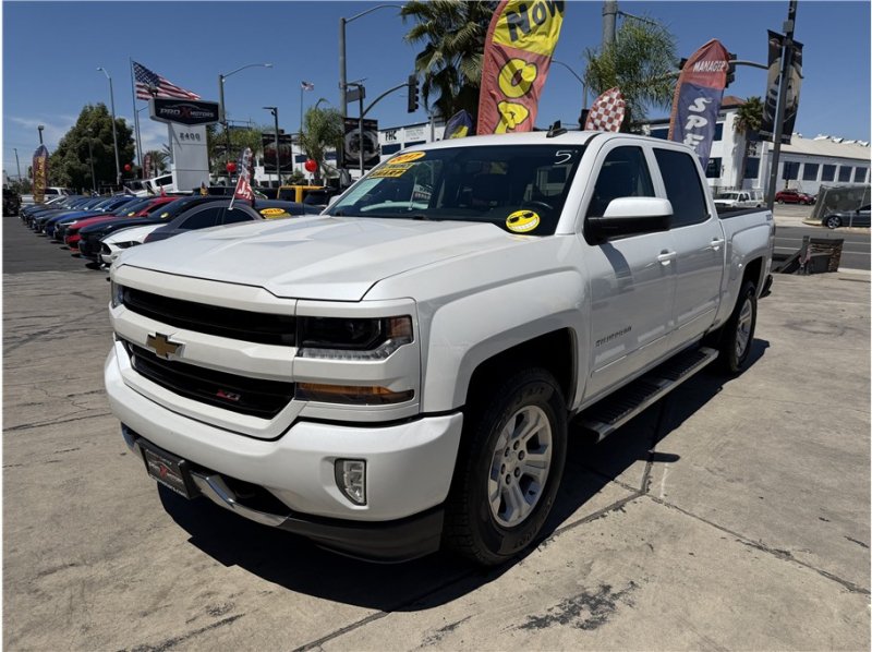 Used 2017 Chevrolet Silverado 1500 LT w/ All Star Edition AWD/4WD image 3