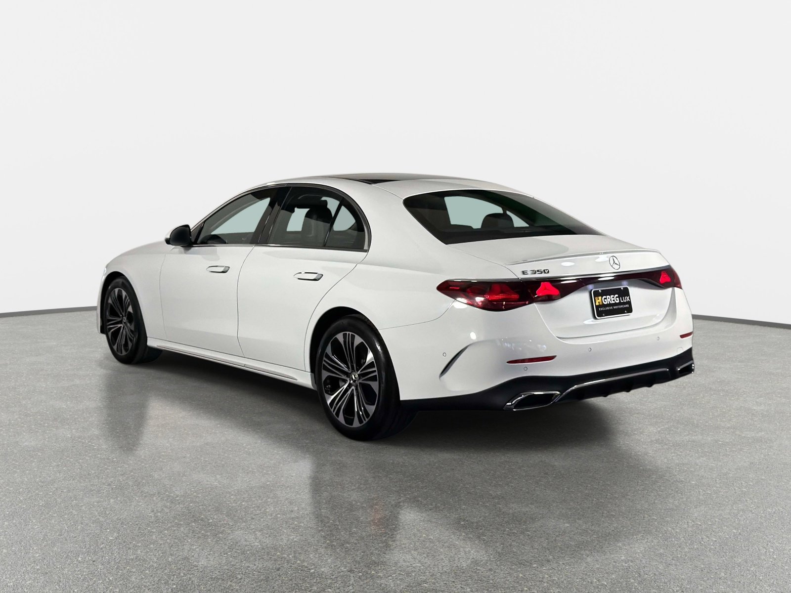 Used 2025 Mercedes-Benz E 350 Sedan image 5