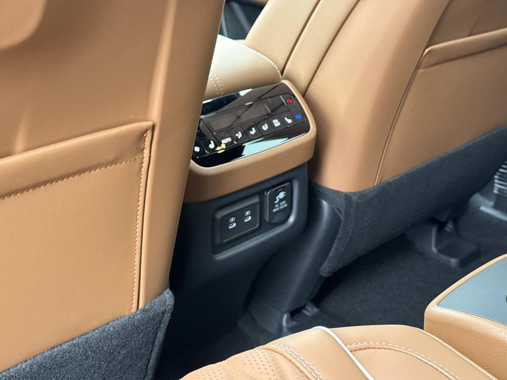 New 2026 INFINITI QX60 Autograph w/ Dark Cargo Package image 17