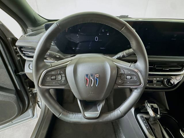 Used 2024 Buick Envista Sport Touring w/ Convenience I Package FWD image 9