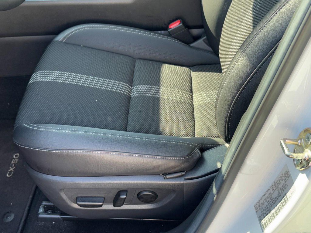 Used 2025 MAZDA CX-50 AWD 2.5 S w/ Premium Package image 22