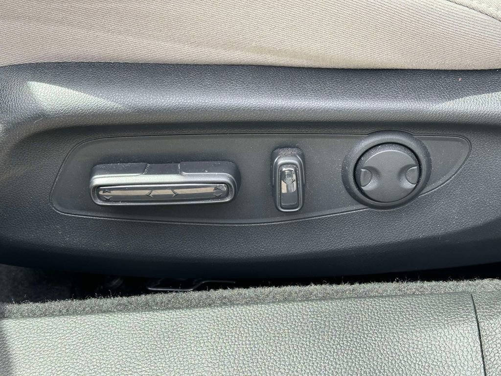 Used 2023 Honda Accord EX image 17