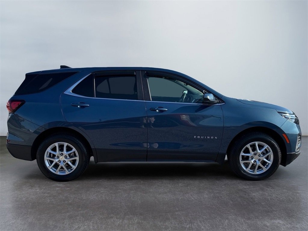 Used 2024 Chevrolet Equinox LT image 2