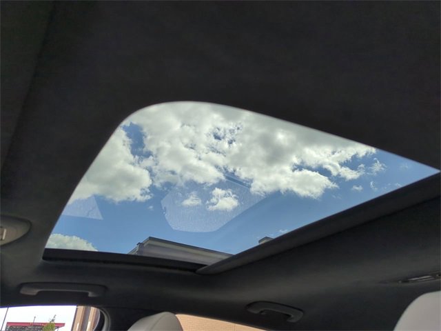 Used 2023 Genesis G70 3.3T w/ Sport Prestige Package image 18