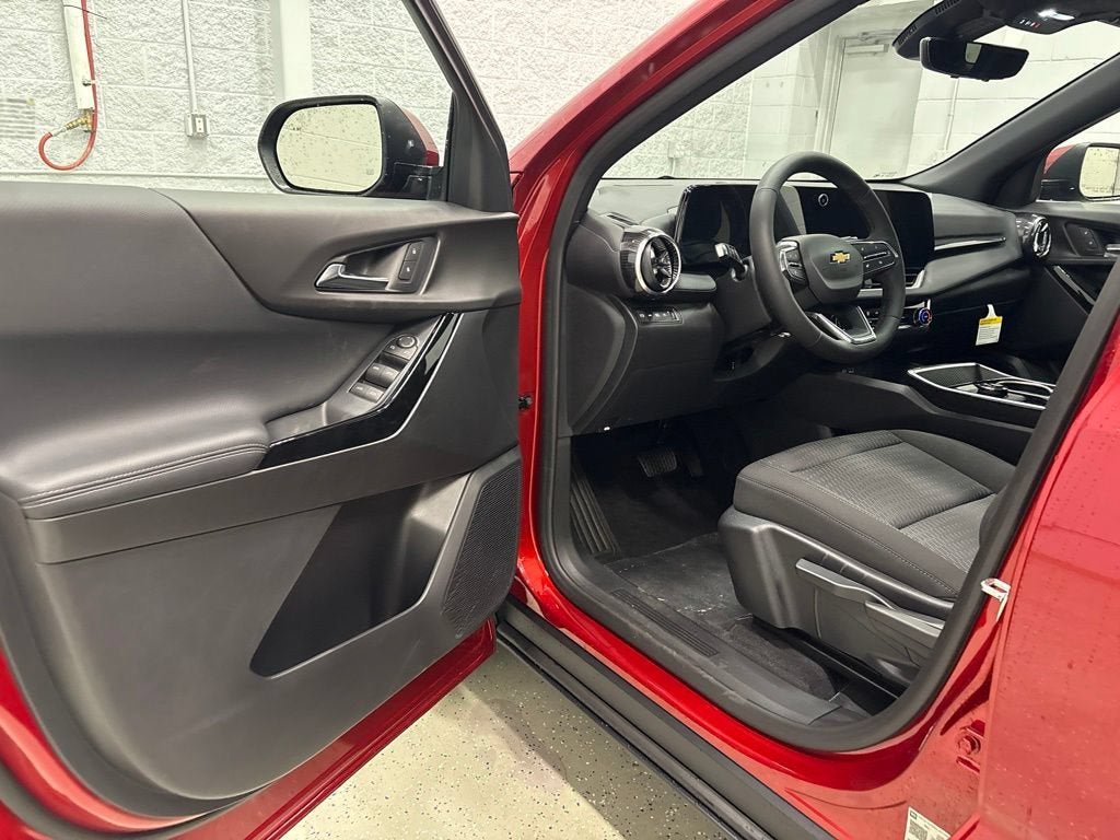 New 2027 Chevrolet Equinox LT w/ Safety and Technology Package AWD/4WD image 13