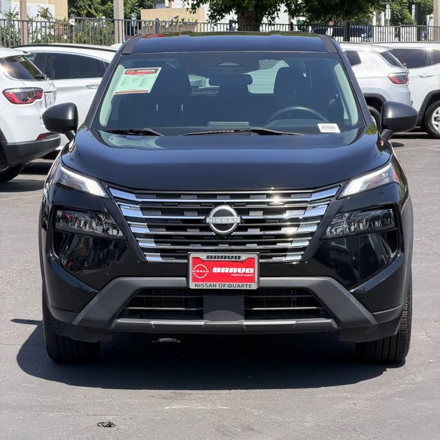 Used 2024 Nissan Rogue S FWD image 2