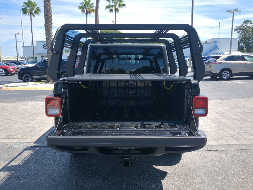 Used 2022 Jeep Gladiator Sport AWD/4WD image 9