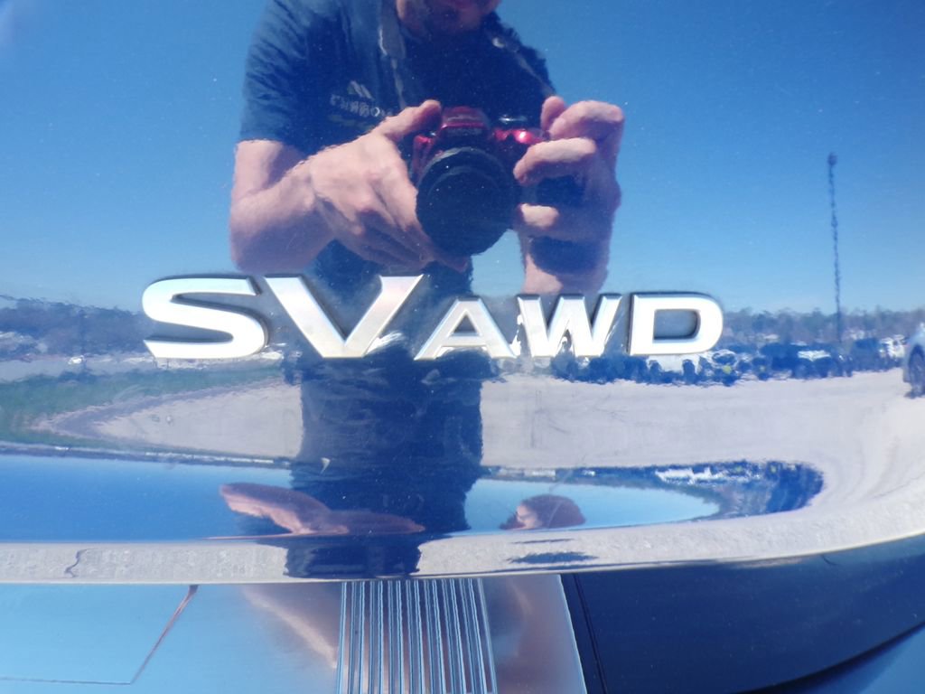 Used 2024 Nissan Rogue SV w/ SV Premium Package image 4