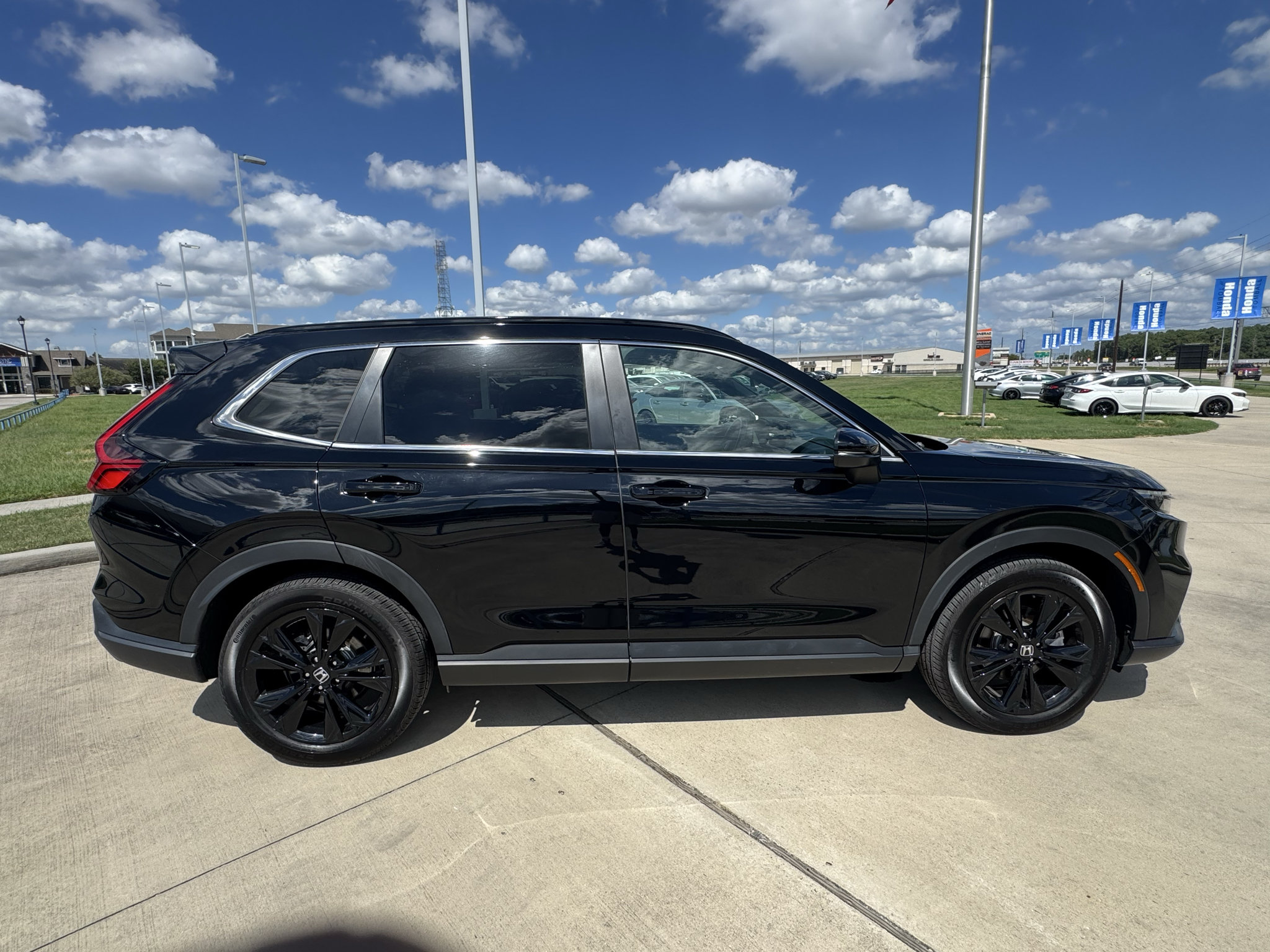 Used 2025 Honda CR-V Sport Touring image 9