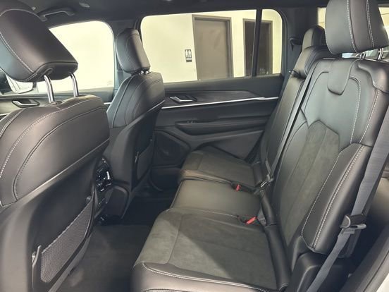 New 2026 Jeep Grand Cherokee L Altitude image 18