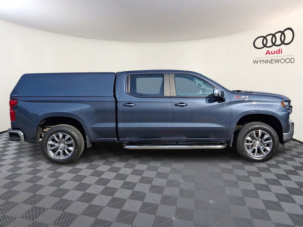 Used 2022 Chevrolet Silverado 1500 LT w/ Z71 Off-Road Package AWD/4WD image 7