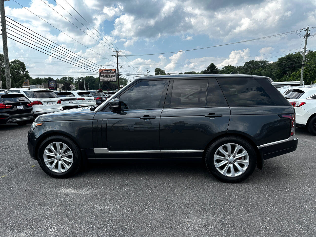 Used 2016 Land Rover Range Rover HSE image 8