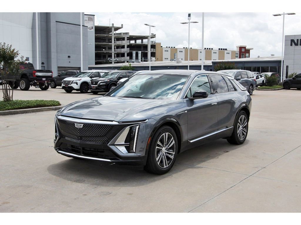 Used 2023 Cadillac Lyriq 2WD image 3