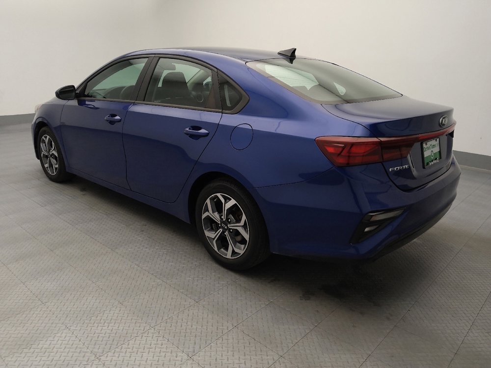 Used 2021 Kia Forte LXS FWD image 3
