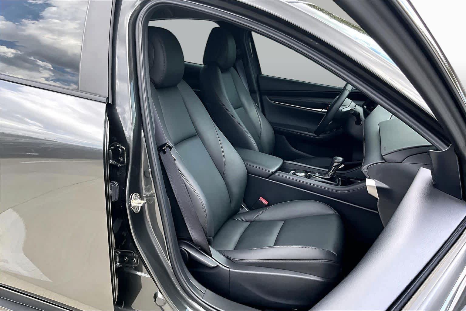 Used 2025 MAZDA MAZDA3 s FWD image 9