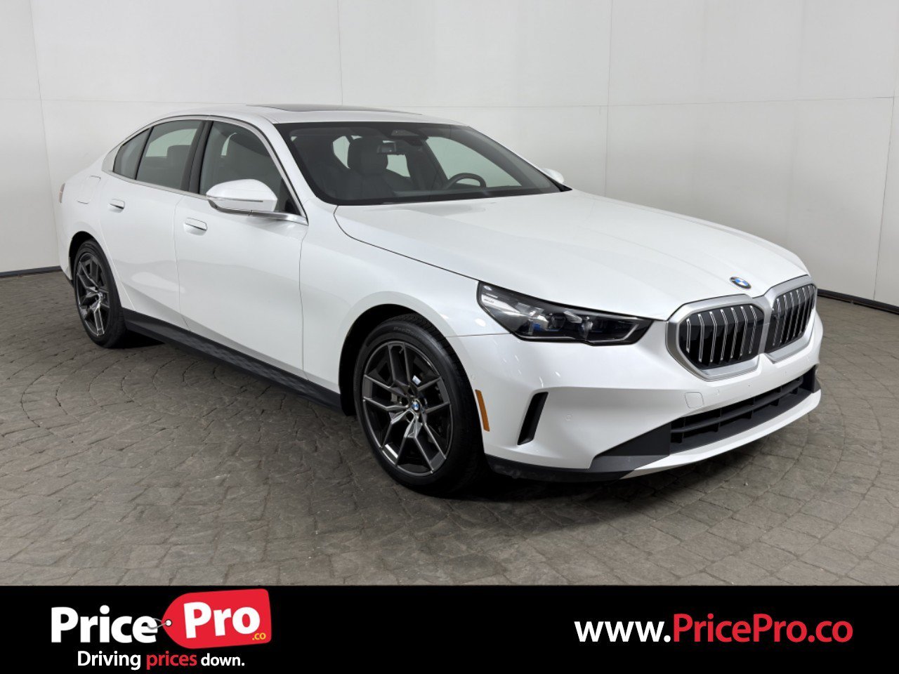 Used 2026 BMW 530i xDrive AWD/4WD image 1