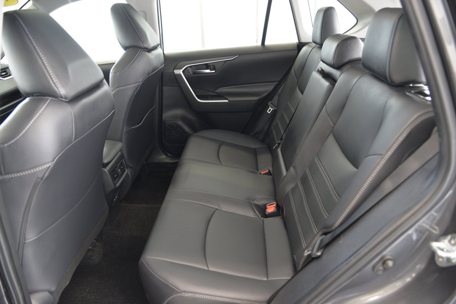 Used 2024 Toyota RAV4 XLE Premium w/ Weather Package AWD/4WD image 9