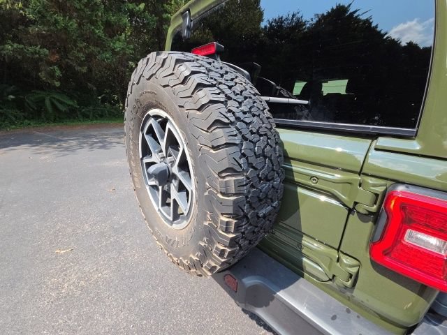 Used 2024 Jeep Wrangler Unlimited Rubicon w/ Technology Group AWD/4WD image 35