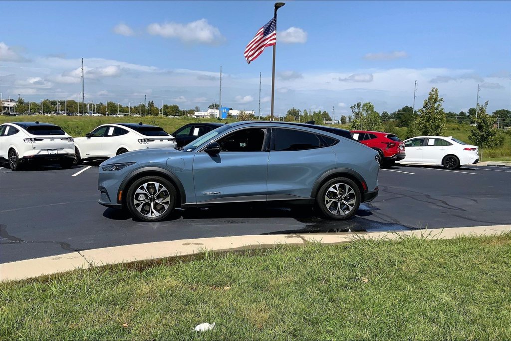 Used 2024 Ford Mustang Mach-E Select AWD/4WD image 12