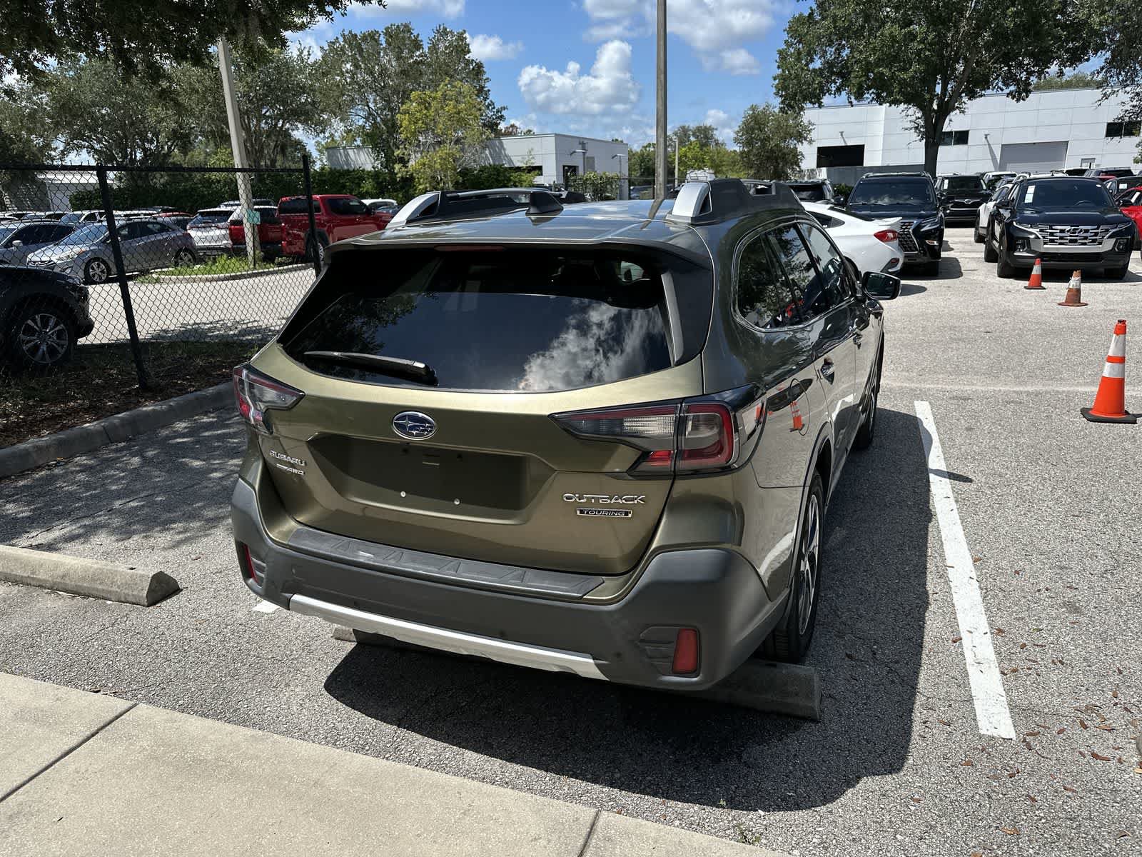 Used 2020 Subaru Outback Touring w/ Popular Package #2 AWD/4WD image 8