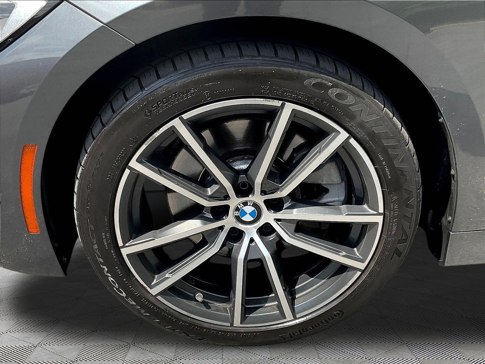 Used 2020 BMW 330i xDrive Sedan AWD/4WD image 34