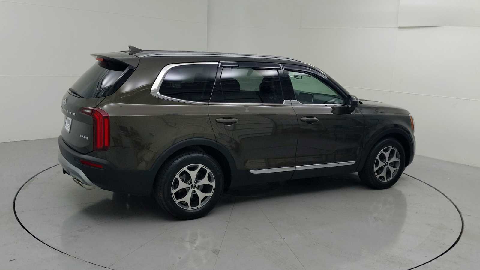 Used 2021 Kia Telluride EX AWD/4WD image 11