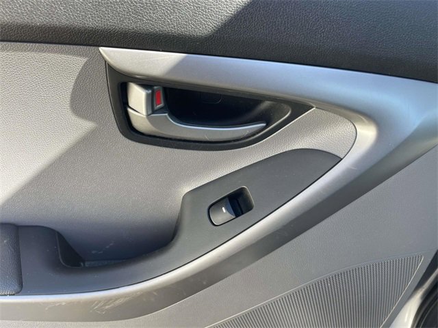 Used 2016 Hyundai Elantra SE image 15