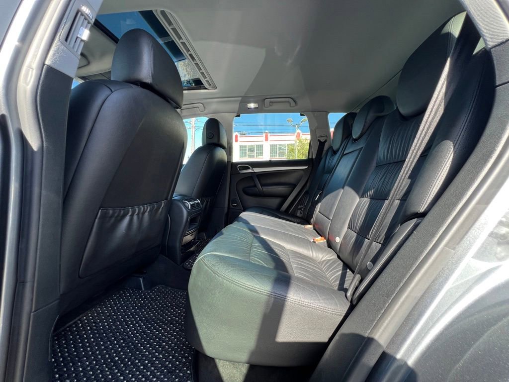 Used 2005 Porsche Cayenne S AWD/4WD image 16
