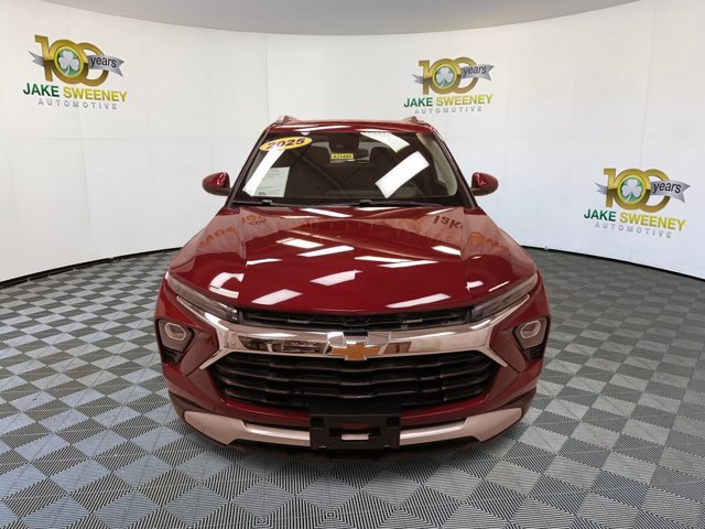 Used 2025 Chevrolet TrailBlazer LT image 3