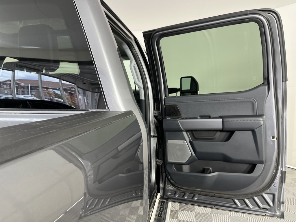 Certified 2025 Ford F350 Lariat image 29