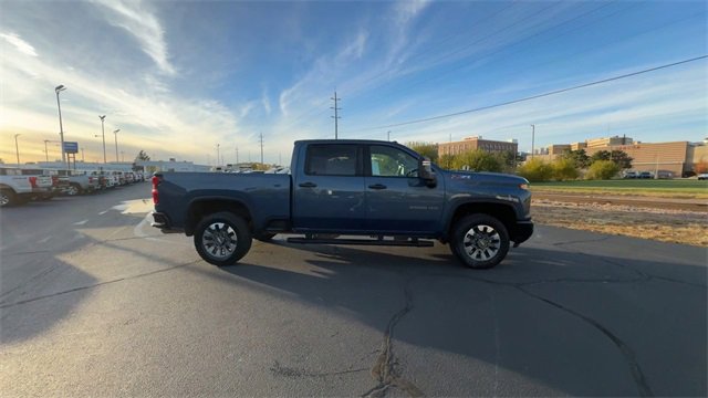Used 2024 Chevrolet Silverado 2500 Custom w/ Custom Convenience Package image 9