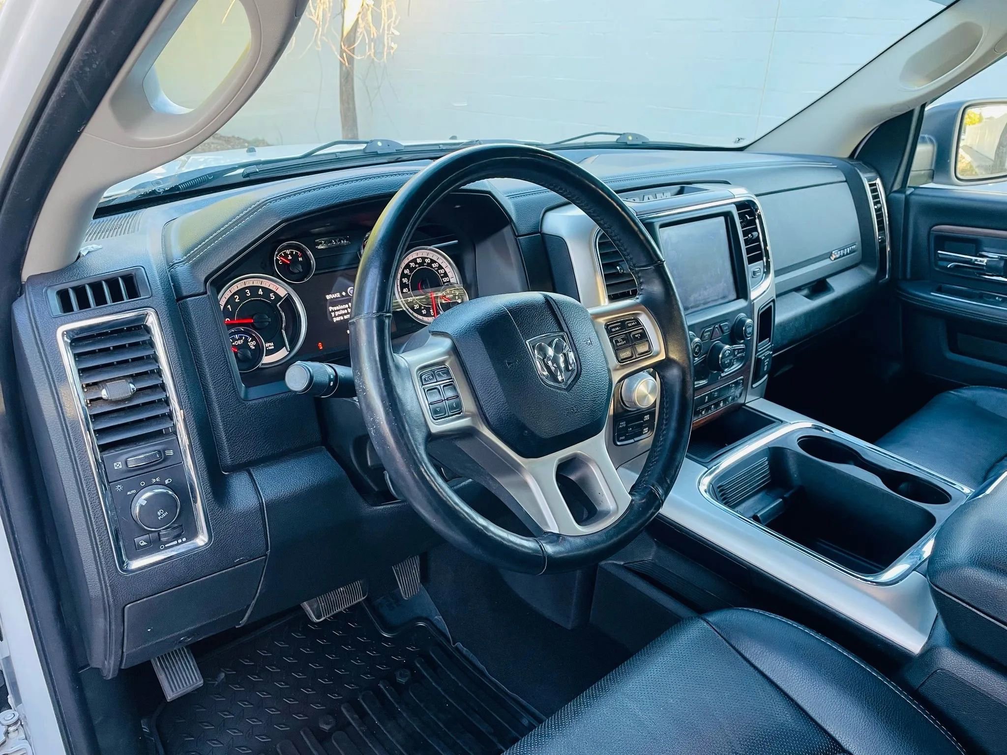 Used 2018 RAM 1500 Laramie w/ Convenience Group image 11