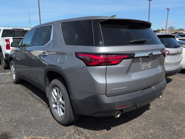 Used 2023 Chevrolet Traverse LS w/ Safety Package FWD image 3
