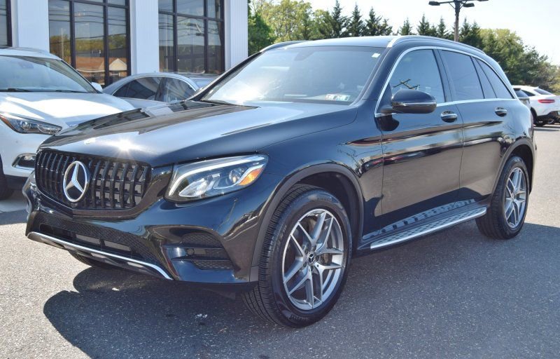 Used 2019 Mercedes-Benz GLC 300 4MATIC image 2