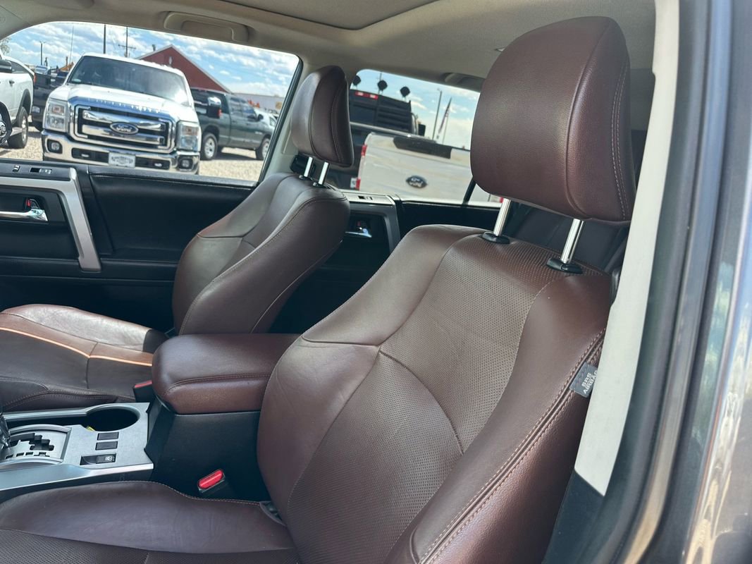 Used 2016 Toyota 4Runner Limited AWD/4WD image 37