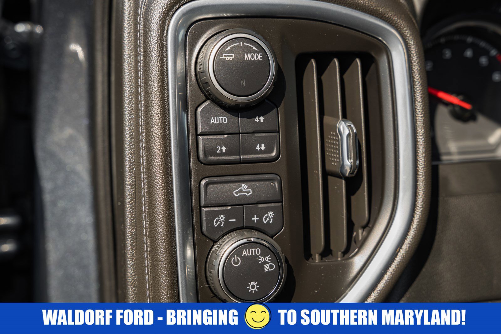 Used 2022 Chevrolet Silverado 1500 LT image 46