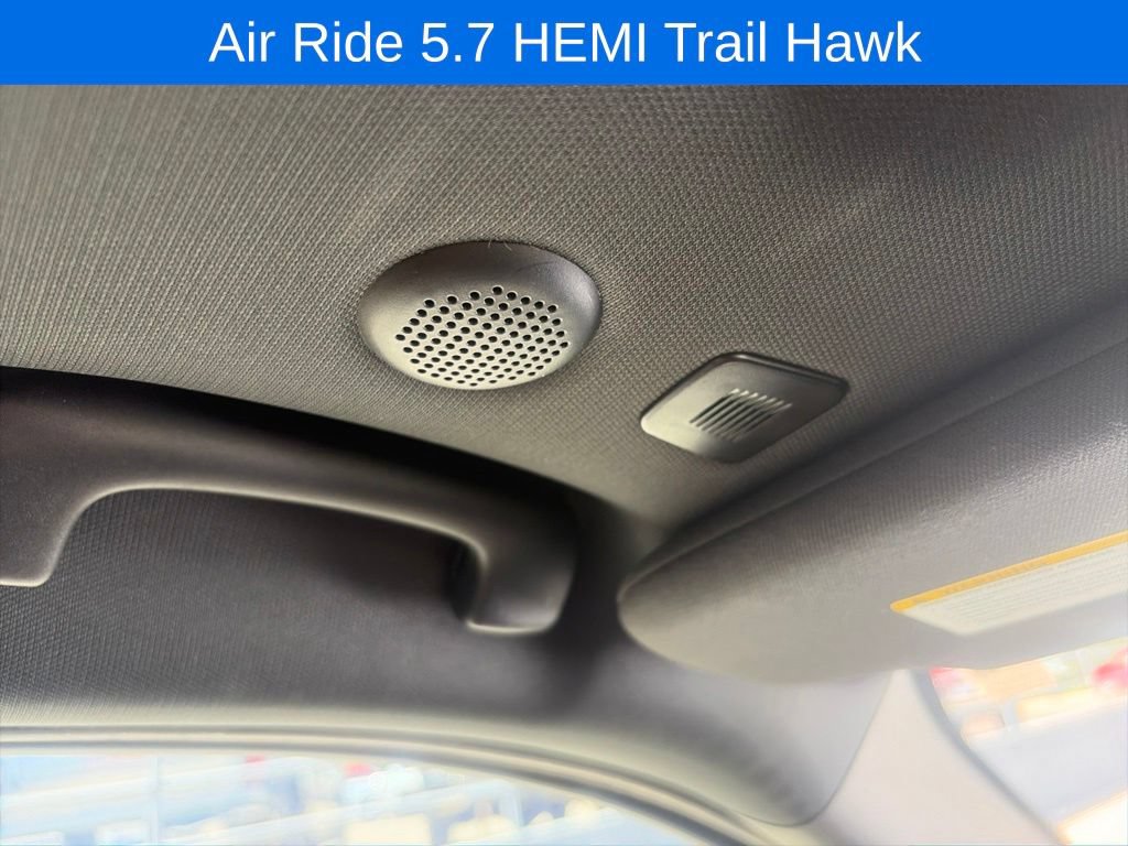 Used 2021 Jeep Grand Cherokee Trailhawk w/ Premium Lighting Group AWD/4WD image 53