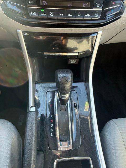 Used 2016 Honda Accord LX image 24