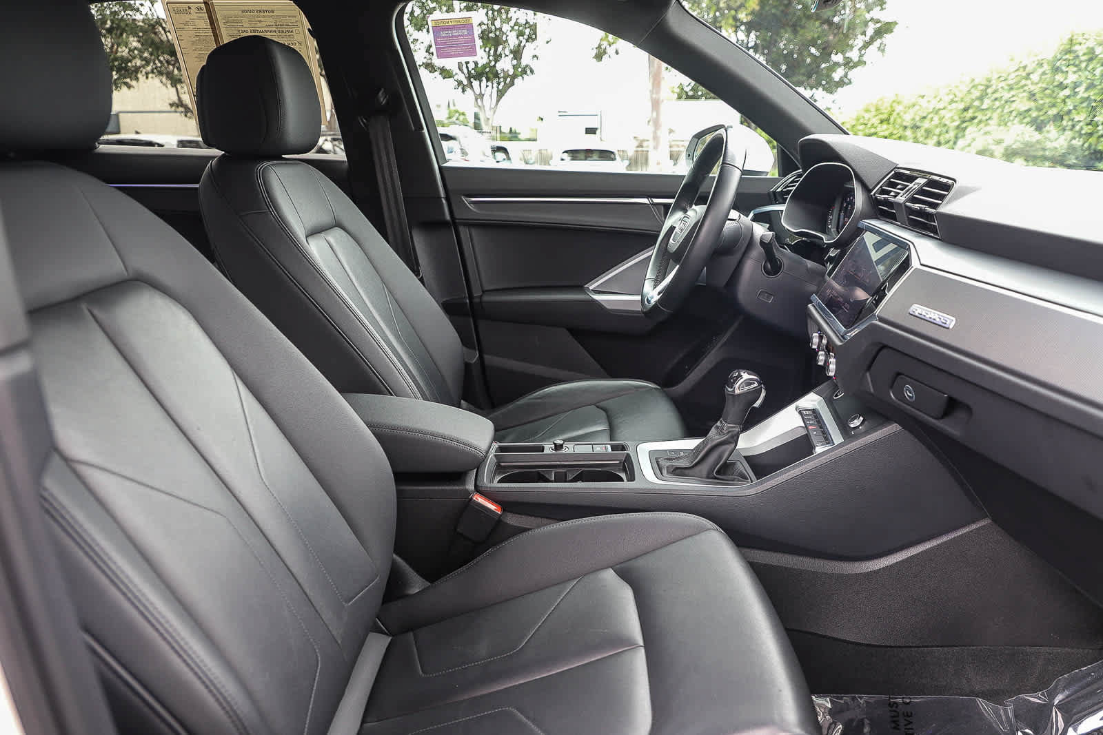 Used 2022 Audi Q3 2.0T Premium Plus w/ Premium Plus Package AWD/4WD image 17