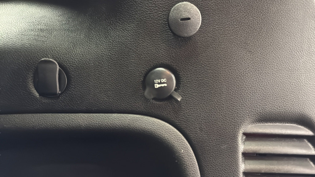 Used 2021 Jeep Grand Cherokee Laredo image 40