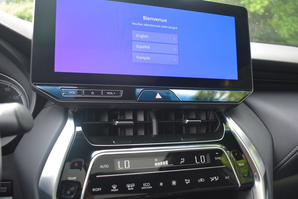 Used 2023 Toyota Venza Nightshade AWD/4WD image 17
